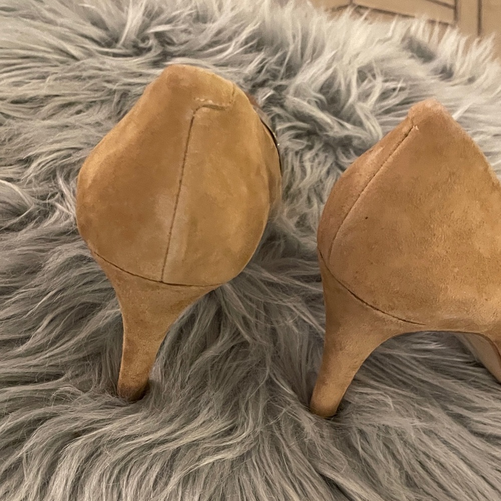 Banana Republic Tan Suede Upper & Heels with Gold Detail - Picture 7 of 8